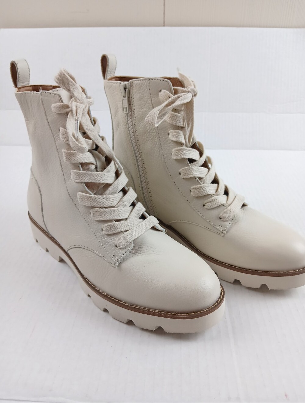 Vionic Leather Combat Boots "Lani" Cream Waterproof Side Zipper Comfort 🆕️